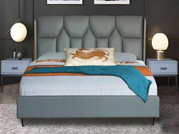 Ce precauții trebuie luate la întreținerea unui pat tapițat din piele?